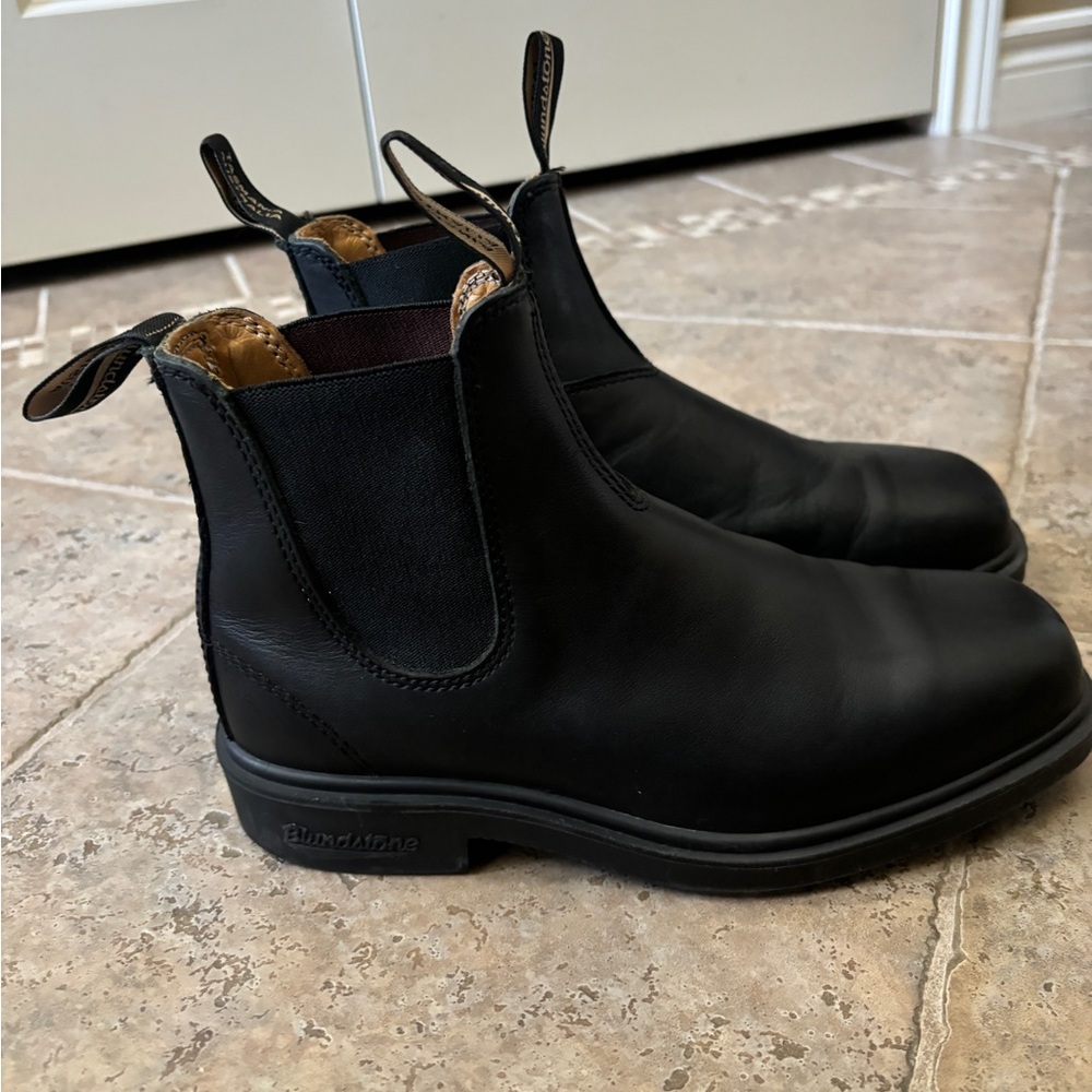 Blundstone boots - size 5 1/2 AUS